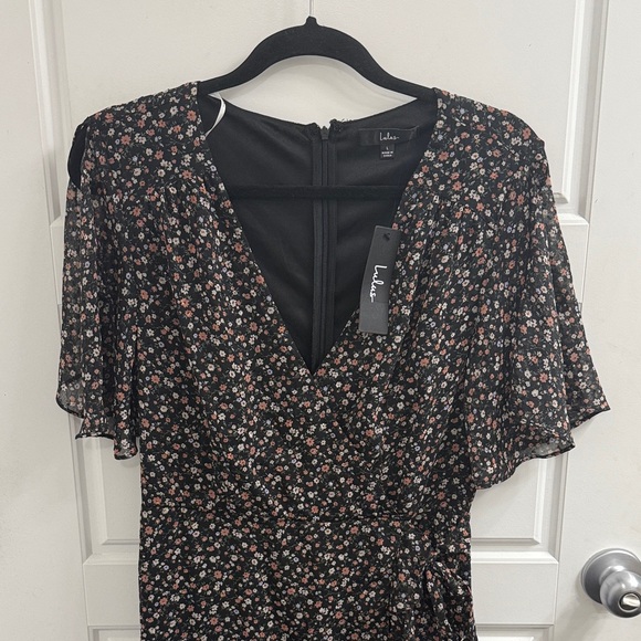 Lulu's Black Floral Wrap Maxi Dress ditzy floral size large new - Picture 2 of 3
